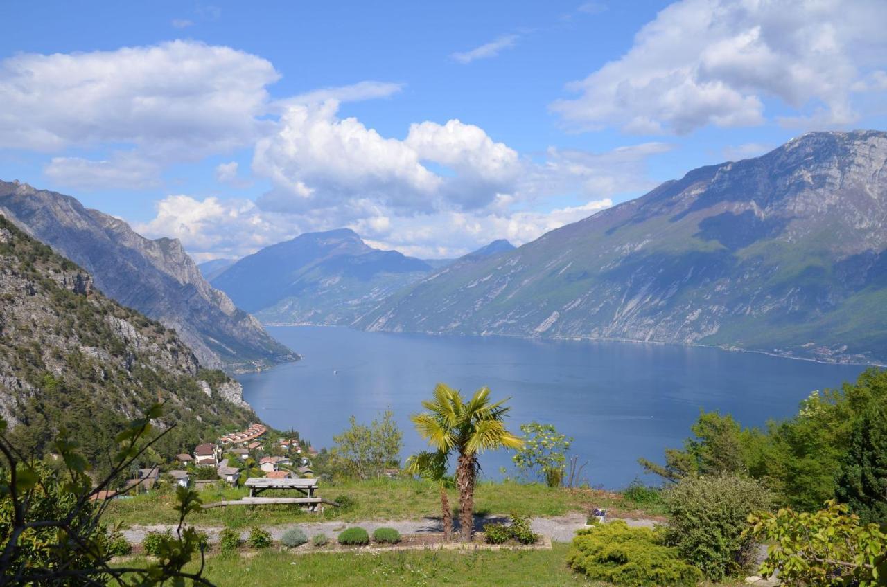 Ferienwohnung-Casa-Uta-Gardasee-Limone-Tremosine Exteriör bild